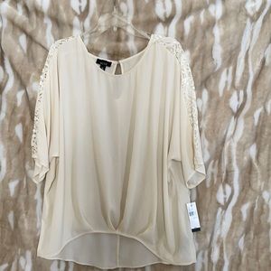 (NWT) Women’s Blouse